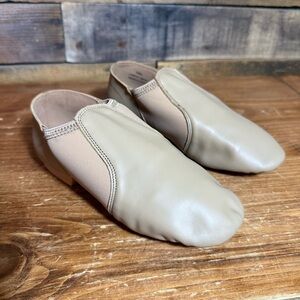 Stelle Jazz Dance Shoes Beige Leather Slip-On‎ Kids Size 2 – Gently Used